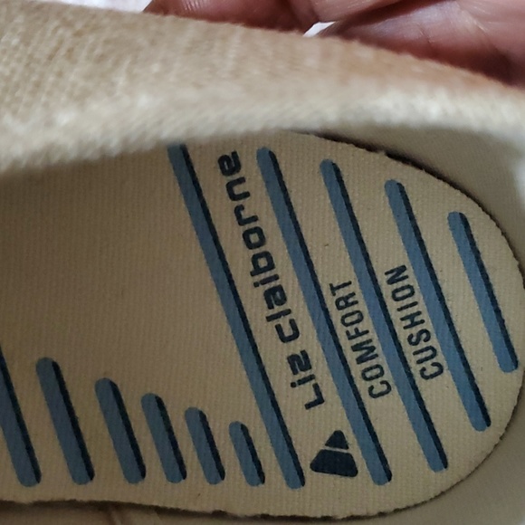 Liz Claiborne flats - Picture 4 of 6